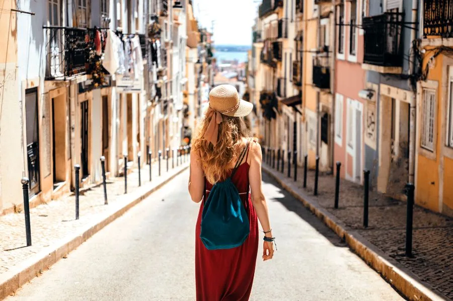 viajes turísticos y de vacaciones tours con nerja taxis booking